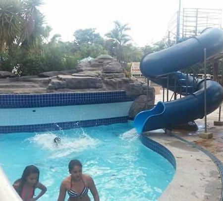 Ecologic Park Ap 2 Quartos Para 7 Pessoas 1Park Aquatico 10 Piscinas Termais Caldas Novas Exteriér fotografie